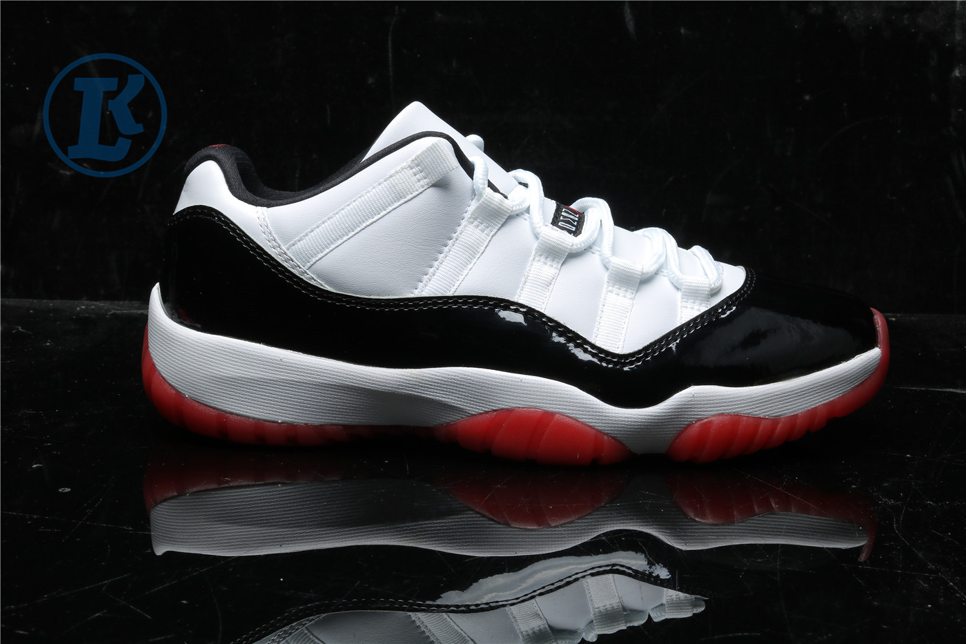 Jordan 11 Retro Low Concord Bred